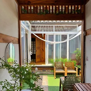 3* Guest house Seoulstory Hanok